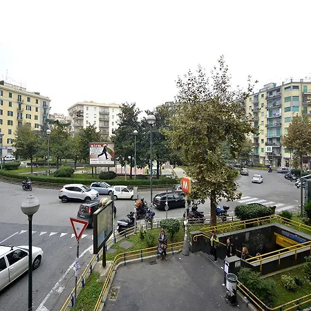 La Piazza Al Vomero Naples