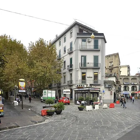 Apartment La Piazza Al Vomero Naples